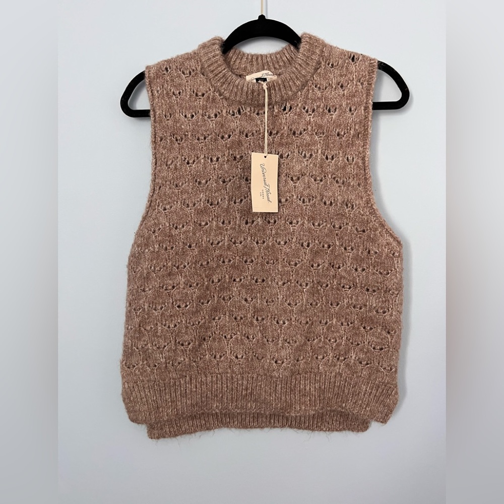 Universal Thread Cozy Knit Sleeveless Sweater Vest in Taupe